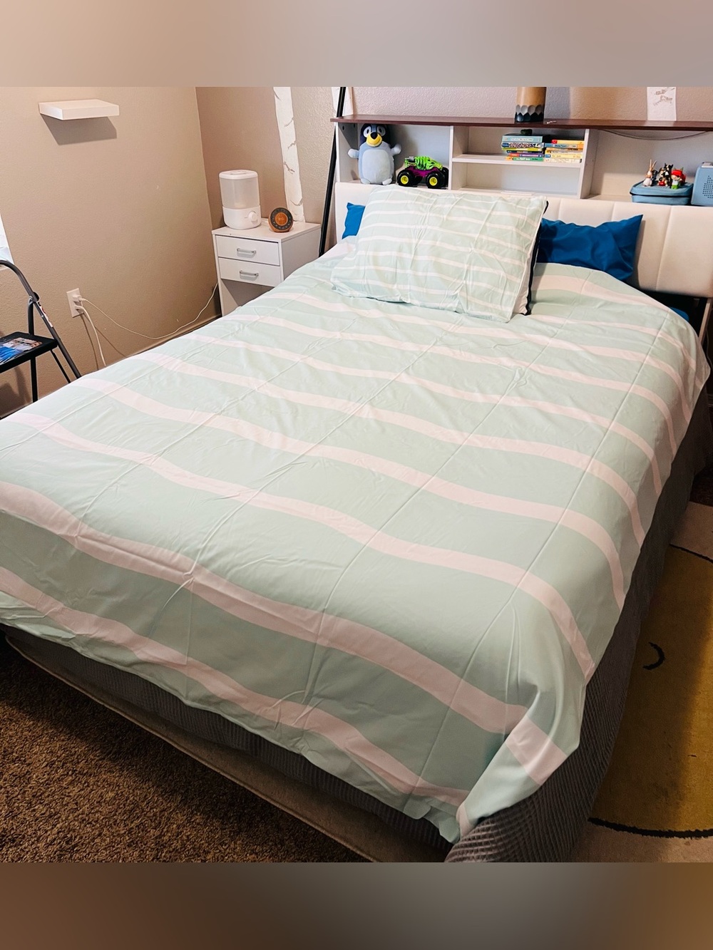 Mint green and white striped duvet cover set